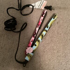 PYT Flat Iron